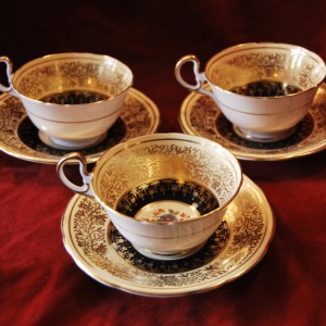 Set of 8 Aynsley Bone China Cups & Saucers, SOLD 
