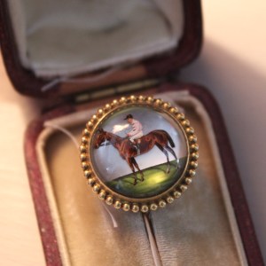 Decorative Essex Crystal Stick Pin Brooch in 15ct Gold 